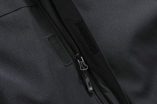 Men's Lightweight Waterproof Hooded Rain Jacket Outdoor Raincoat Shell Jacket for Hiking Travel - Image 7